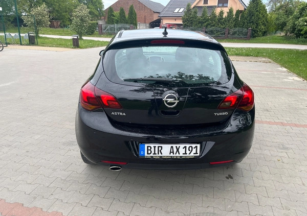 Opel Astra cena 27999 przebieg: 151000, rok produkcji 2011 z Trzebinia małe 466